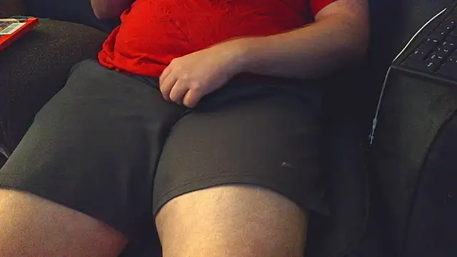 thighguy30 online show from 20, 10, 2025