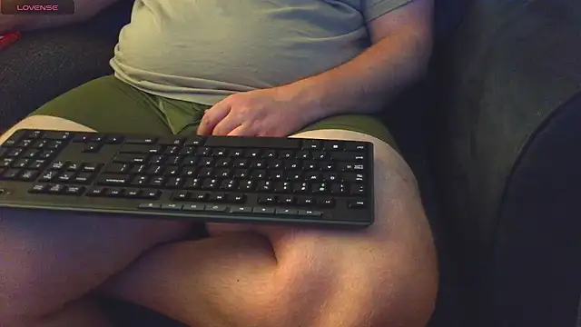 thighguy30 online show from 2, 11, 2025