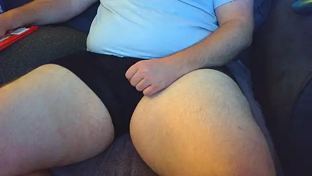 thighguy30 online show from 6, 11, 2025