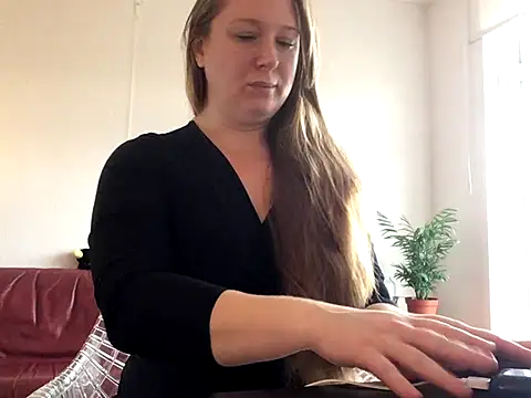 MazySunny online show from 31, 10, 2025