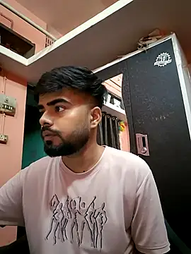 soniriyaa010101 online show from 4, 4, 2026