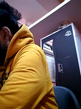 soniriyaa010101 online show from 20, 12, 2025