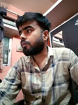 soniriyaa010101 online show from 4, 12, 2025