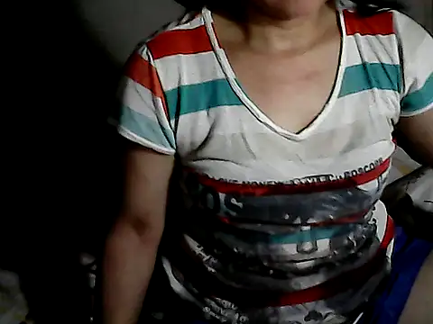 yoursPinayMama1682 online show from 20, 9, 2025