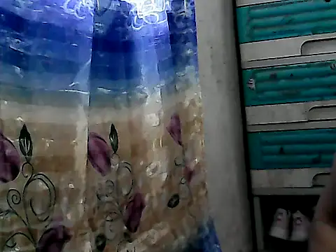 yoursPinayMama1682 online show from 18, 11, 2025