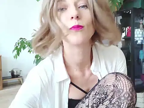 MadMadelin online show from 3, 10, 2025