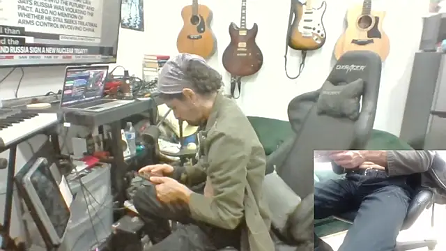 Snapshot of Stringin69 chatting on 8, 2, 2026 Stringin69 online show from 8, 2, 2026