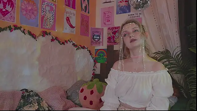 Charming winky online show from 3, 4, 2026