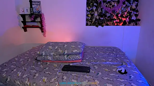 kylietimothee online show from 7, 4, 2026