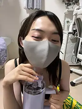 Snapshot of naginagisan chatting on 3, 5, 2026 naginagisan online show from 3, 5, 2026