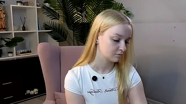 KrishnaSimmons online show from 10, 9, 2025