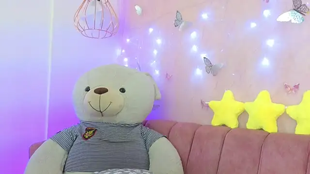 april bennett online show from 1, 12, 2025