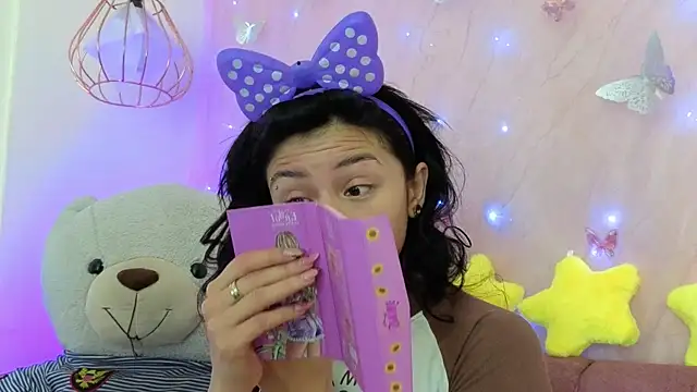 april bennett online show from 27, 11, 2025