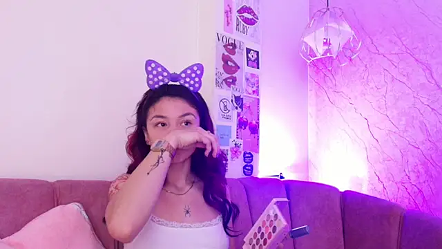 april bennett online show from 21, 10, 2025