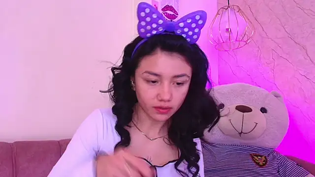 april bennett online show from 19, 11, 2025