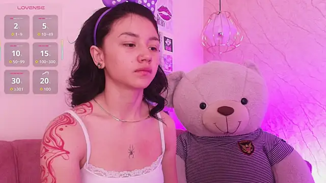 april bennett online show from 4, 11, 2025