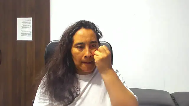 LeilaSmith  online show from 20, 3, 2026