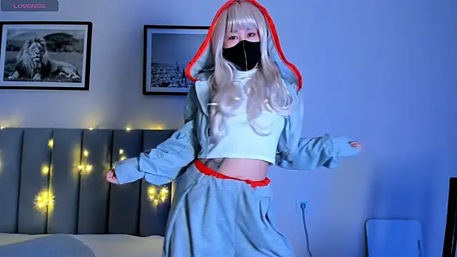 yanyaan online show from 10, 2, 2026