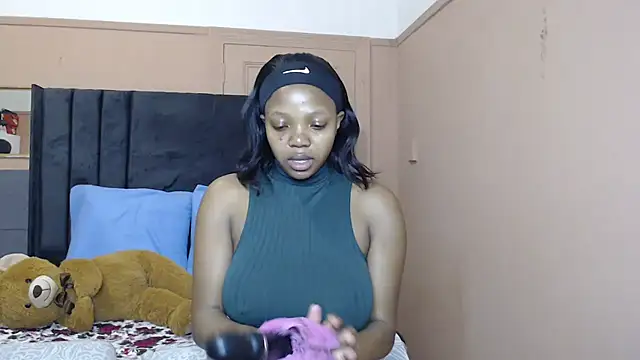 MilfBoobsxx online show from 1, 10, 2025