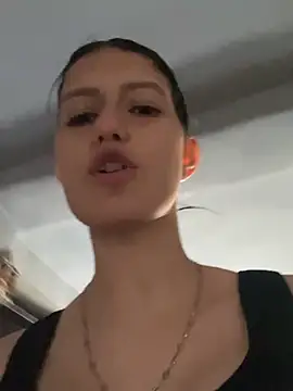 Caroline daring online show from 10, 4, 2026