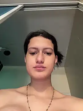 Caroline daring online show from 30, 3, 2026