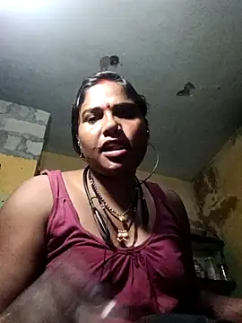 SweetKomal89 online show from 28, 10, 2025