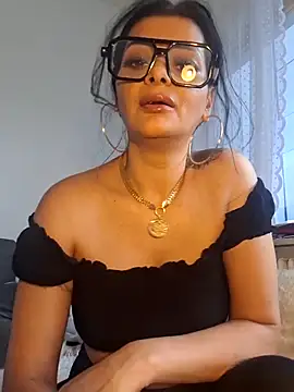 Pillango1212 online show from 2, 11, 2025