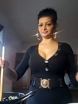 Pillango1212 online show from 27, 11, 2025