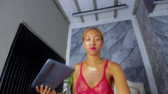 Snapshot of Alisha_Ebonyy chatting on 11, 9, 2025 Alisha Ebonyy online show from 11, 9, 2025