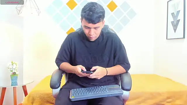 titanxero online show from 4, 10, 2025