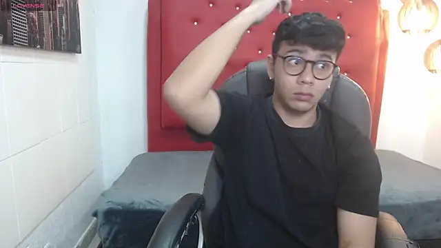 titanxero online show from 24, 10, 2025