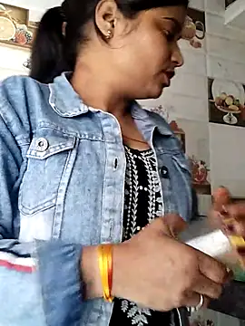 Hot-Pooja25 online show from 7, 2, 2026