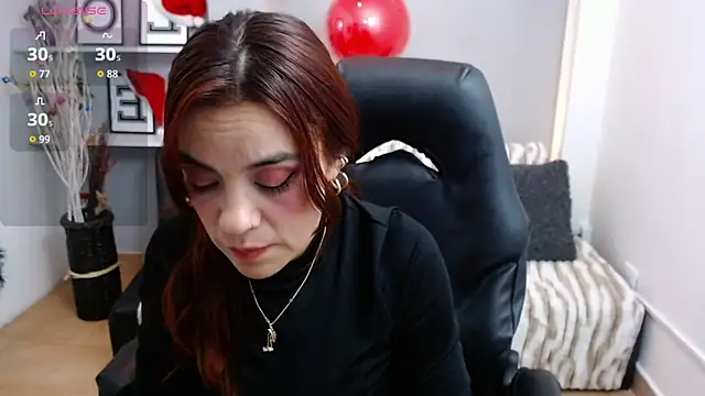 KendallWood  online show from 18, 12, 2025