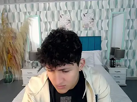 Axel savage online show from 4, 10, 2025