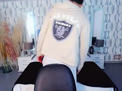 Axel savage online show from 5, 11, 2025