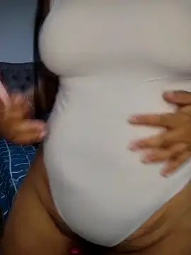 ellafrost-1 online show from 24, 10, 2025