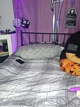 BabygurlJay online show from 4, 11, 2025