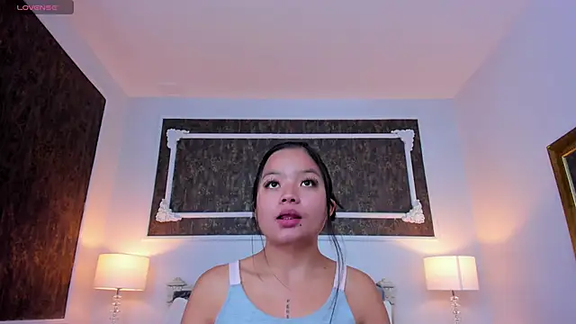 Snapshot of SharonBonet chatting on 17, 9, 2025 SharonBonet online show from 17, 9, 2025