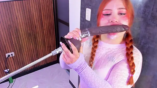 Snapshot of alana_glasses chatting on 14, 2, 2026 alana glasses online show from 14, 2, 2026