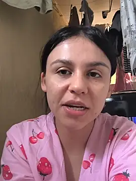 Snapshot of Daniela-rosee chatting on 5, 7, 2026 Daniela-rosee online show from 5, 7, 2026