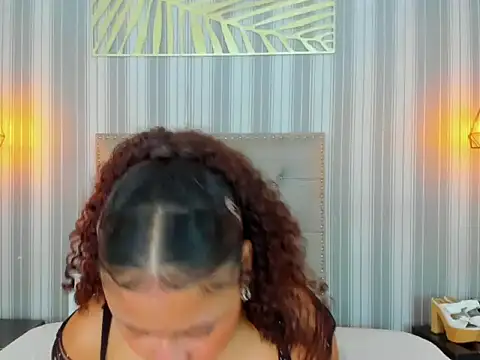 Sofiapassionne online show from 6, 4, 2026