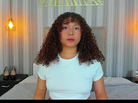 Snapshot of Sofiapassionne chatting on 21, 7, 2026 Sofiapassionne online show from 21, 7, 2026