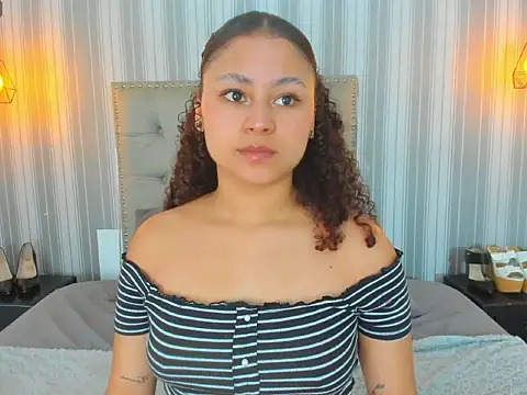 Snapshot of Sofiapassionne chatting on 25, 2, 2026 Sofiapassionne online show from 25, 2, 2026