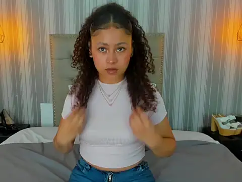 Sofiapassionne online show from 14, 4, 2026