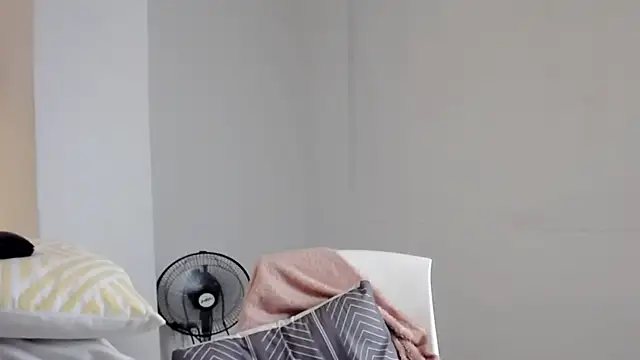 Dulce  Lovee online show from 25, 9, 2025