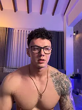 Thomas Falcon online show from 3, 10, 2025