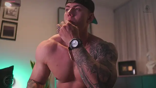 Thomas Falcon online show from 11, 11, 2025