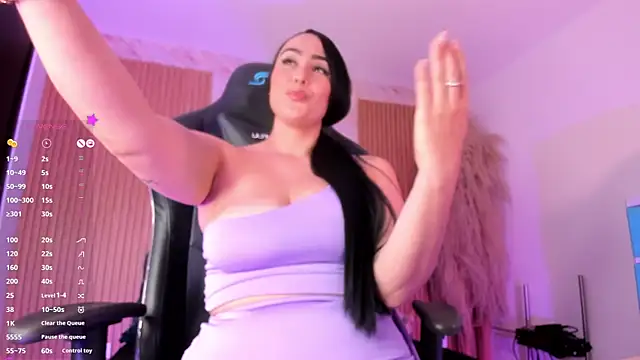 ashly moonn online show from 4, 10, 2025