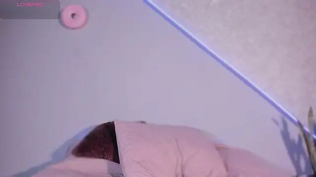 Salomeferreira  online show from 2, 12, 2025