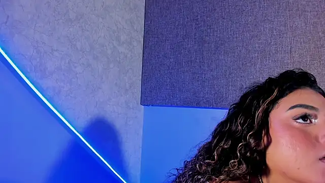 Salomeferreira  online show from 9, 11, 2025